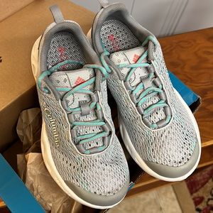 Columbia Gray and Teal Athletic Shoes